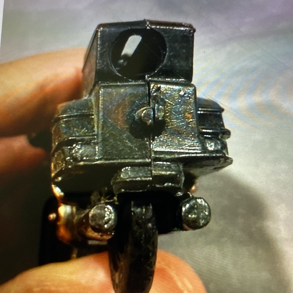 Vintage Motorcycle Pencil Sharpener - Picture 3 of 4